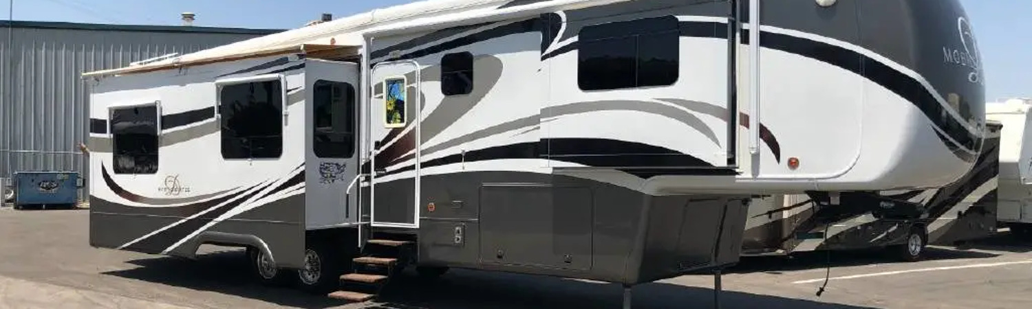 Info-2019 DRV Elite Suites 34 RESA3 for sale in Plaza RV, Bondurant, Iowa